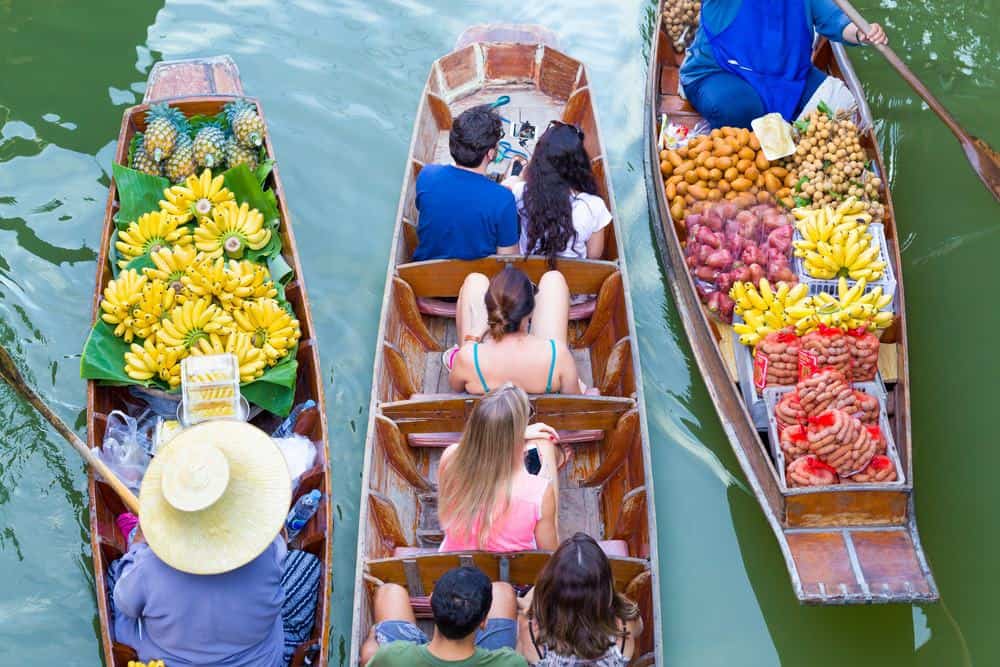 Experience Damnoen Saduak’s culture with guided tours